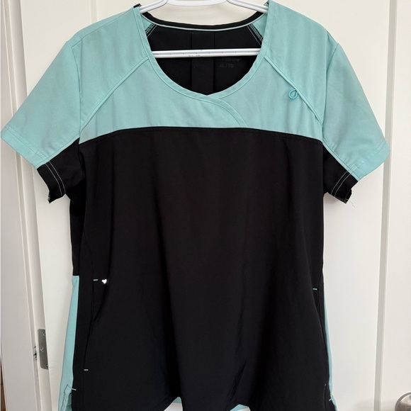 Women's Short Sleeve Black and Light Blue scrub top - Picture 1 of 4